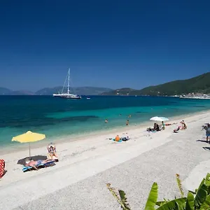 Happy Camp Mobile Homes In Karavomilos Campeggio